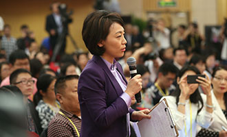 中央電視臺(tái)、中國(guó)國(guó)際電視臺(tái)記者提問(wèn)