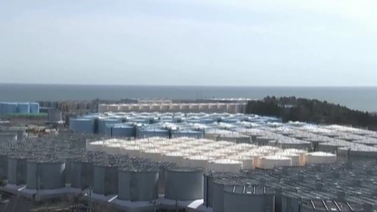 日本政府決定排福島核廢水入海：日本副首相語出驚人——核廢水能喝！