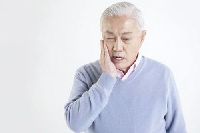 【健康解碼】牙疼的時(shí)候喝冰啤酒會(huì)緩解牙痛嗎？