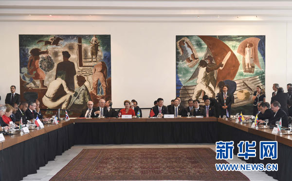 當?shù)貢r間7月17日，國家主席習(xí)近平出席在巴西利亞舉行的中國－拉美和加勒比國家領(lǐng)導(dǎo)人會晤。 新華社記者 李學(xué)仁 攝