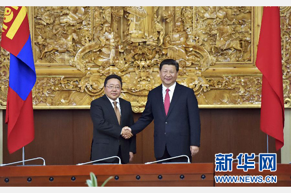 8月21日，國家主席習(xí)近平在烏蘭巴托同蒙古國總統(tǒng)額勒貝格道爾吉舉行會談。 新華社記者 李濤 攝 