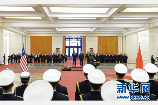 11月12日，國家主席習近平在北京人民大會堂舉行歡迎儀式，歡迎美國總統(tǒng)奧巴馬對中國進行國事訪問。 新華社記者 馬占成 攝