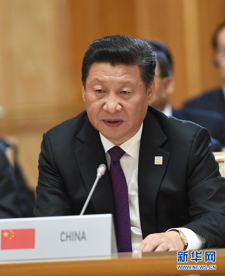 7月9日，金磚國家領(lǐng)導(dǎo)人第七次會晤在俄羅斯烏法舉行。中國國家主席習近平、俄羅斯總統(tǒng)普京、巴西總統(tǒng)羅塞夫、印度總理莫迪、南非總統(tǒng)祖馬出席。這是習近平發(fā)表題為《共建伙伴關(guān)系　共創(chuàng)美好未來》的主旨講話。新華社記者 饒愛民 攝 