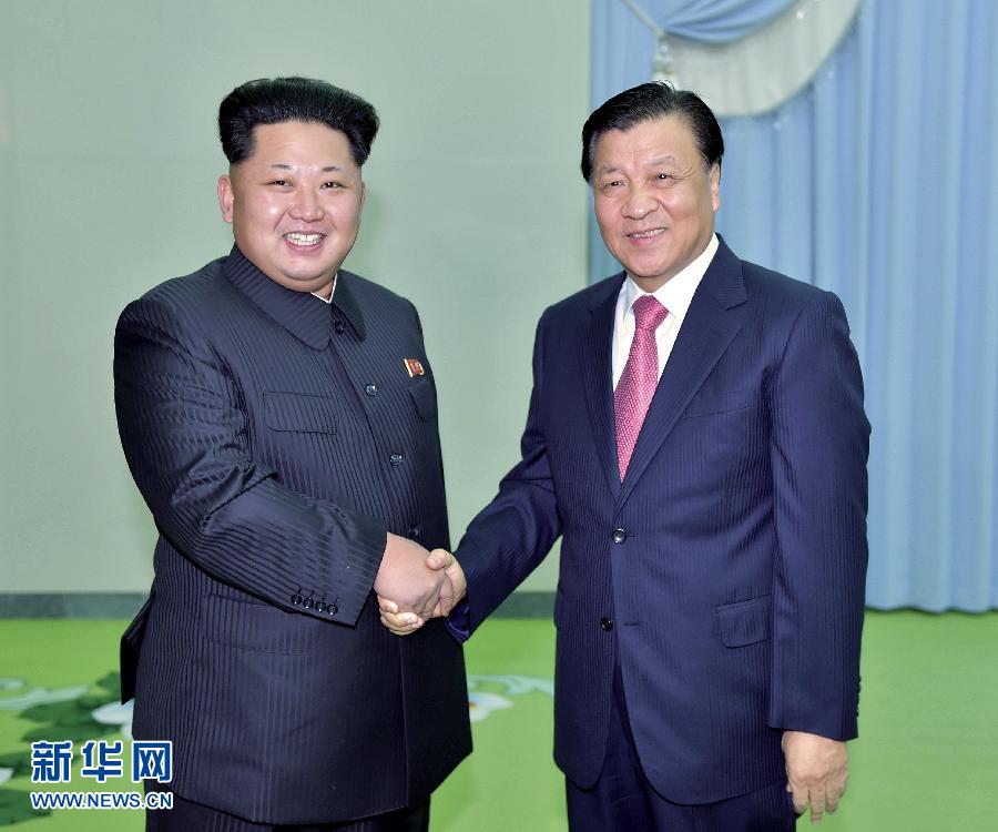 10月9日，中共中央政治局常委、中央書記處書記劉云山在平壤百花園迎賓館會見朝鮮勞動黨第一書記金正恩。 新華社記者 李濤 攝