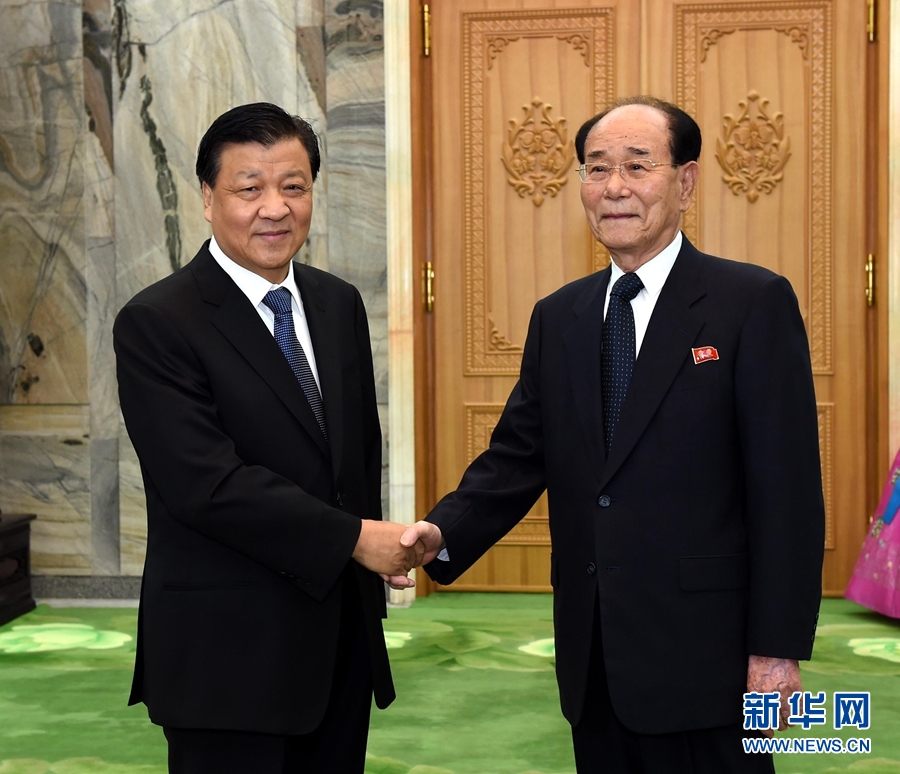 10月10日，正在朝鮮訪問的中共中央政治局常委、中央書記處書記劉云山在平壤會見朝鮮勞動黨中央政治局常委、最高人民會議常任委員會委員長金永南。 新華社記者 饒愛民 攝