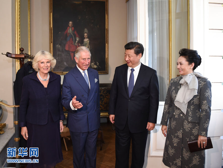 10月20日，國家主席習(xí)近平和夫人彭麗媛在倫敦會見英國查爾斯王儲夫婦。 新華社記者 謝環(huán)馳 攝
