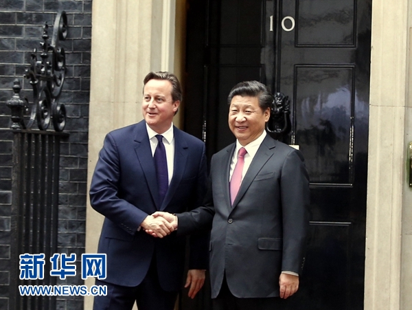10月21日，國(guó)家主席習(xí)近平在倫敦唐寧街首相府同英國(guó)首相卡梅倫舉行會(huì)談。 新華社記者 鞠鵬 攝 