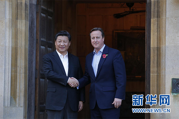 10月22日，國家主席習(xí)近平在契克斯首相鄉(xiāng)間別墅同英國首相卡梅倫再次會(huì)晤。新華社記者 鞠鵬 攝