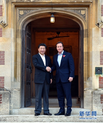 10月22日，國家主席習(xí)近平在契克斯首相鄉(xiāng)間別墅同英國首相卡梅倫再次會(huì)晤。 新華社記者 饒愛民 攝