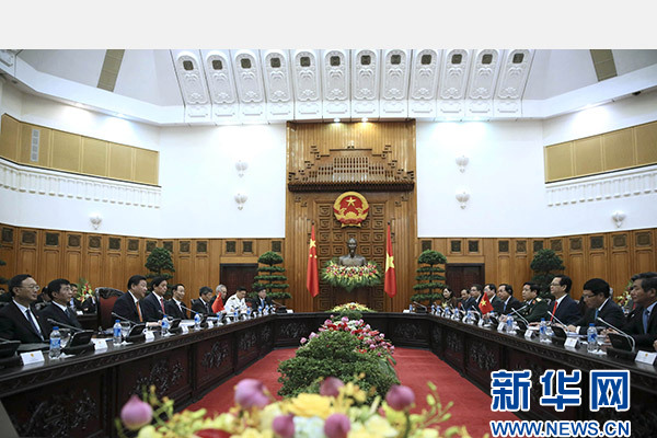 11月5日，中共中央總書記、國家主席習近平在河內(nèi)同越南總理阮晉勇舉行會談。 新華社記者 蘭紅光 攝