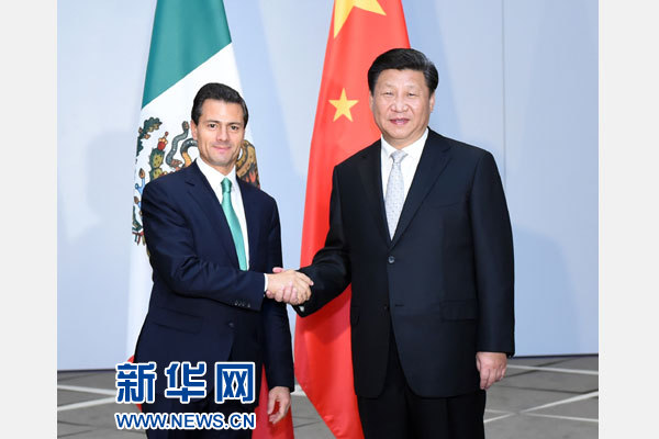 11月16日，國(guó)家主席習(xí)近平在土耳其安塔利亞會(huì)見(jiàn)墨西哥總統(tǒng)培尼亞。 新華社記者張鐸攝
