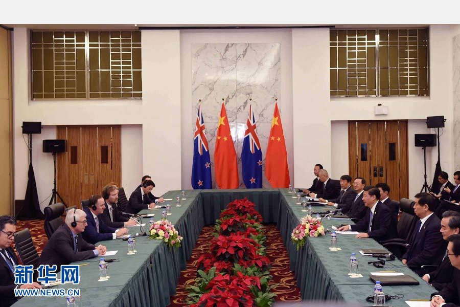 11月18日，國家主席習(xí)近平在菲律賓馬尼拉會見新西蘭總理約翰·基。 新華社記者 饒愛民 攝