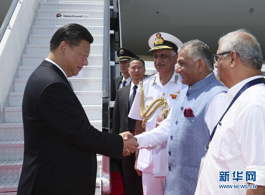 10月15日，國家主席習(xí)近平抵達(dá)印度果阿，應(yīng)印度總理莫迪邀請，出席金磚國家領(lǐng)導(dǎo)人第八次會晤。 新華社記者蘭紅光攝 