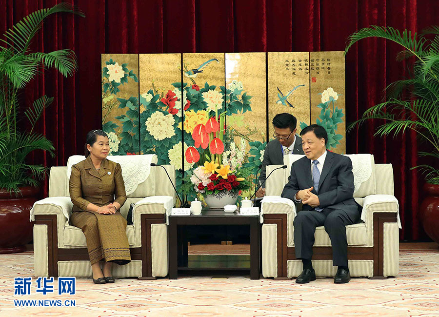6月11日，中共中央政治局常委、中央書記處書記劉云山在福州會(huì)見來華出席金磚國家政黨、智庫和民間社會(huì)組織論壇的柬埔寨人民黨中央常委、副首相梅森安。新華社記者劉衛(wèi)兵攝