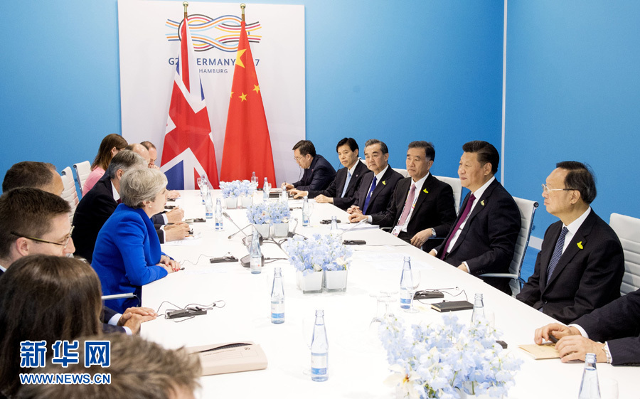 7月7日，國家主席習(xí)近平在漢堡會見英國首相特雷莎·梅。 新華社記者李學(xué)仁 攝