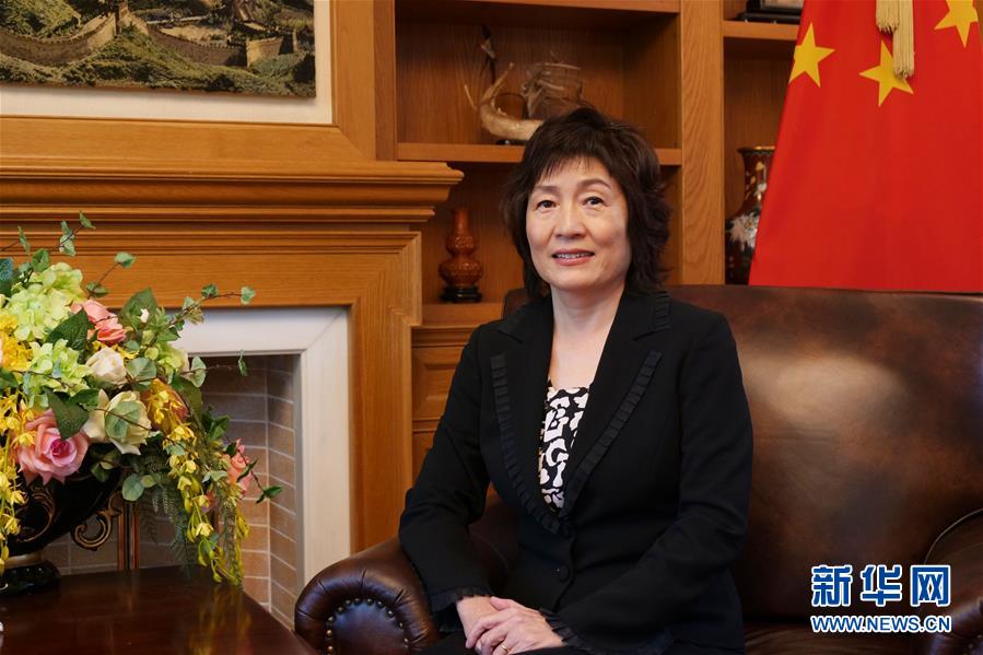 （習(xí)近平出訪配合稿·圖文互動）專訪：中希關(guān)系已成為不同國家間和平相處、合作共贏的典范——訪中國駐希臘大使章啟月