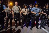 弗格森的警察為啥這么“牛”？